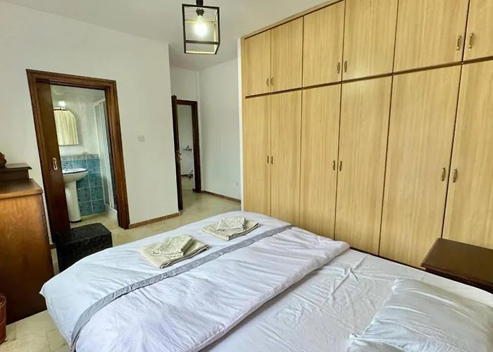 Zidane Near To Meritpark Casino By Holidaykeys *