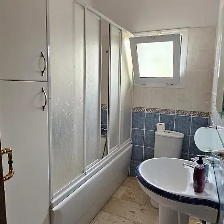 Villa Zidane Near To Meritpark Casino By Holidaykeys Kyrenia (Northern Cyprus)