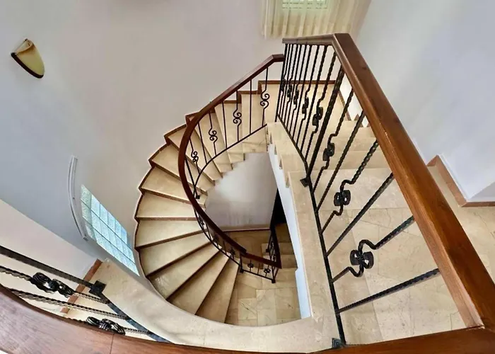 Villa Zidane Near To Meritpark Casino By Holidaykeys